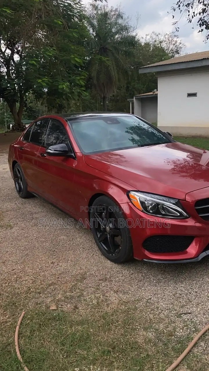 Mercedes-Benz C300 2017 Red