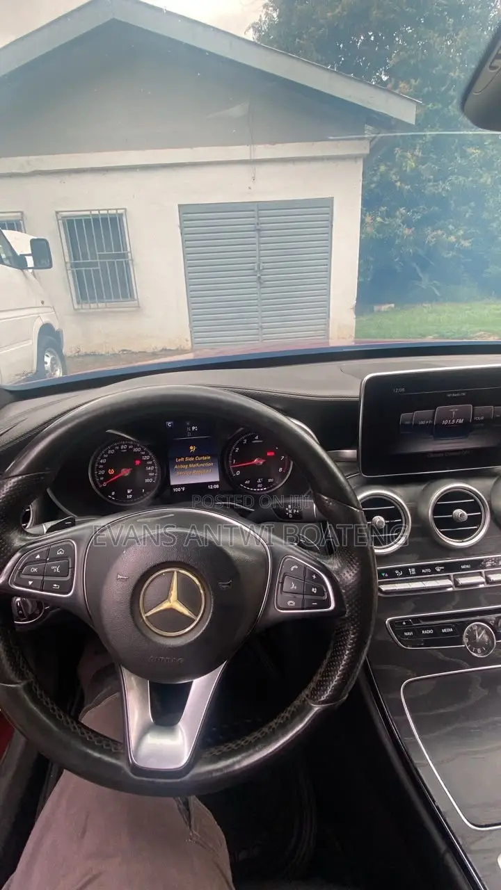 Mercedes-Benz C300 2017 Red