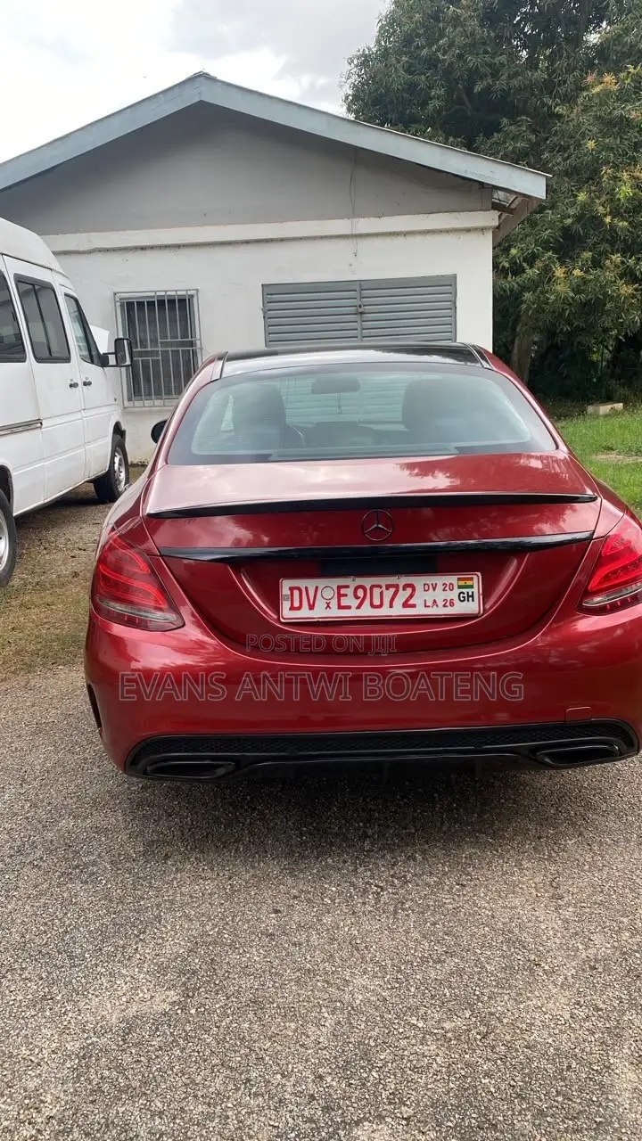 Mercedes-Benz C300 2017 Red