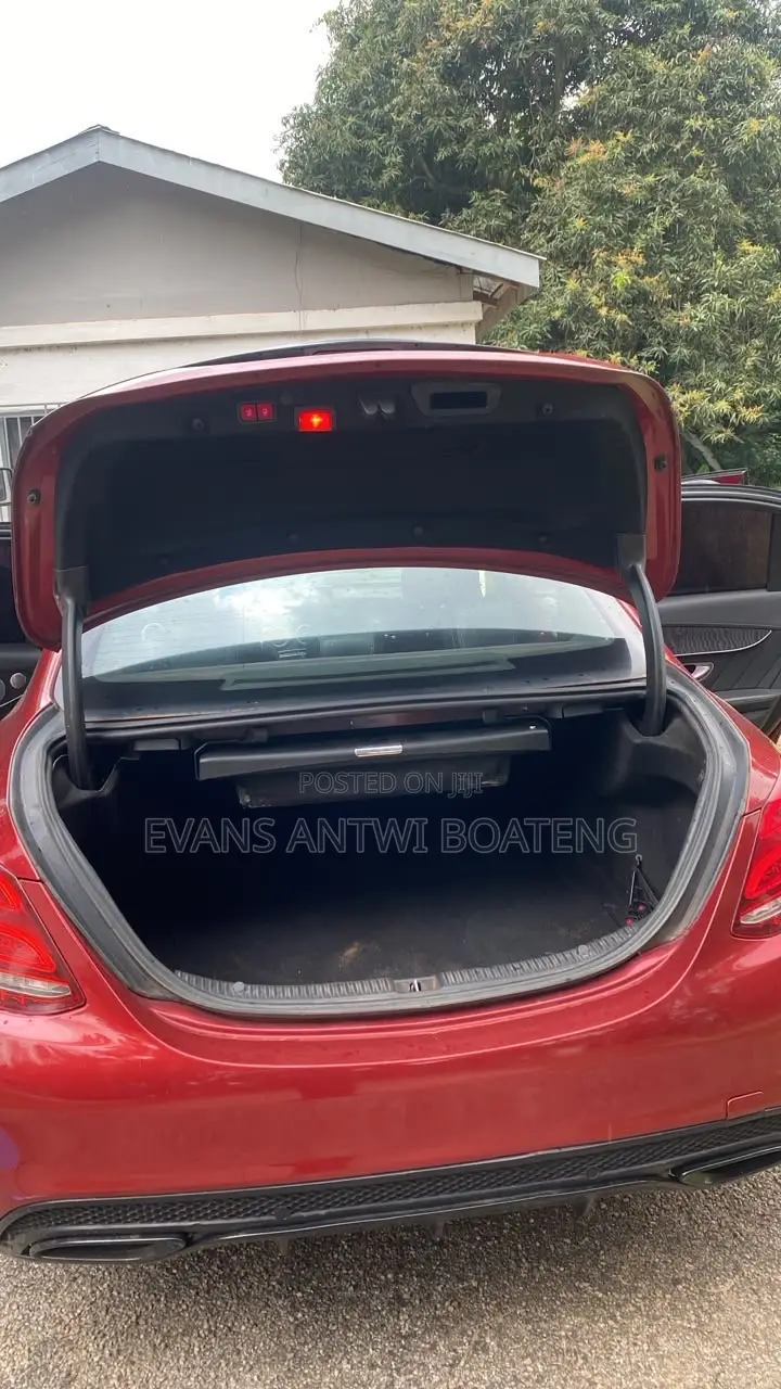 Mercedes-Benz C300 2017 Red