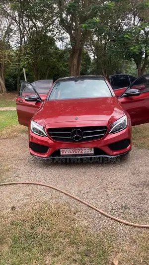 Mercedes-Benz C300 2017 Red