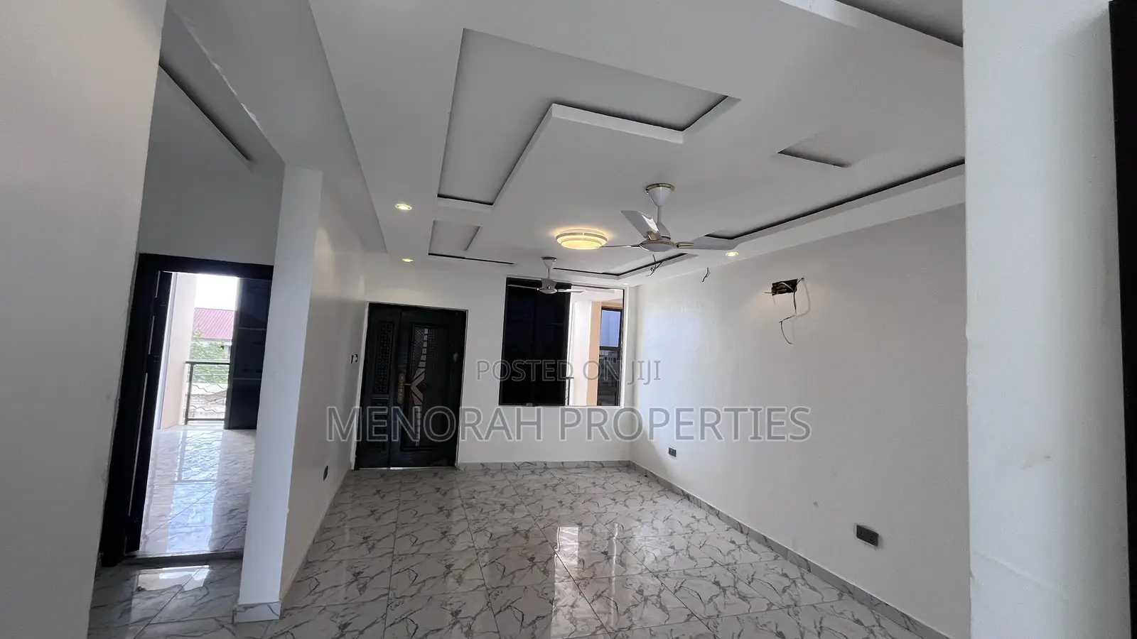 2bdrm Apartment in Lakeside for rent
