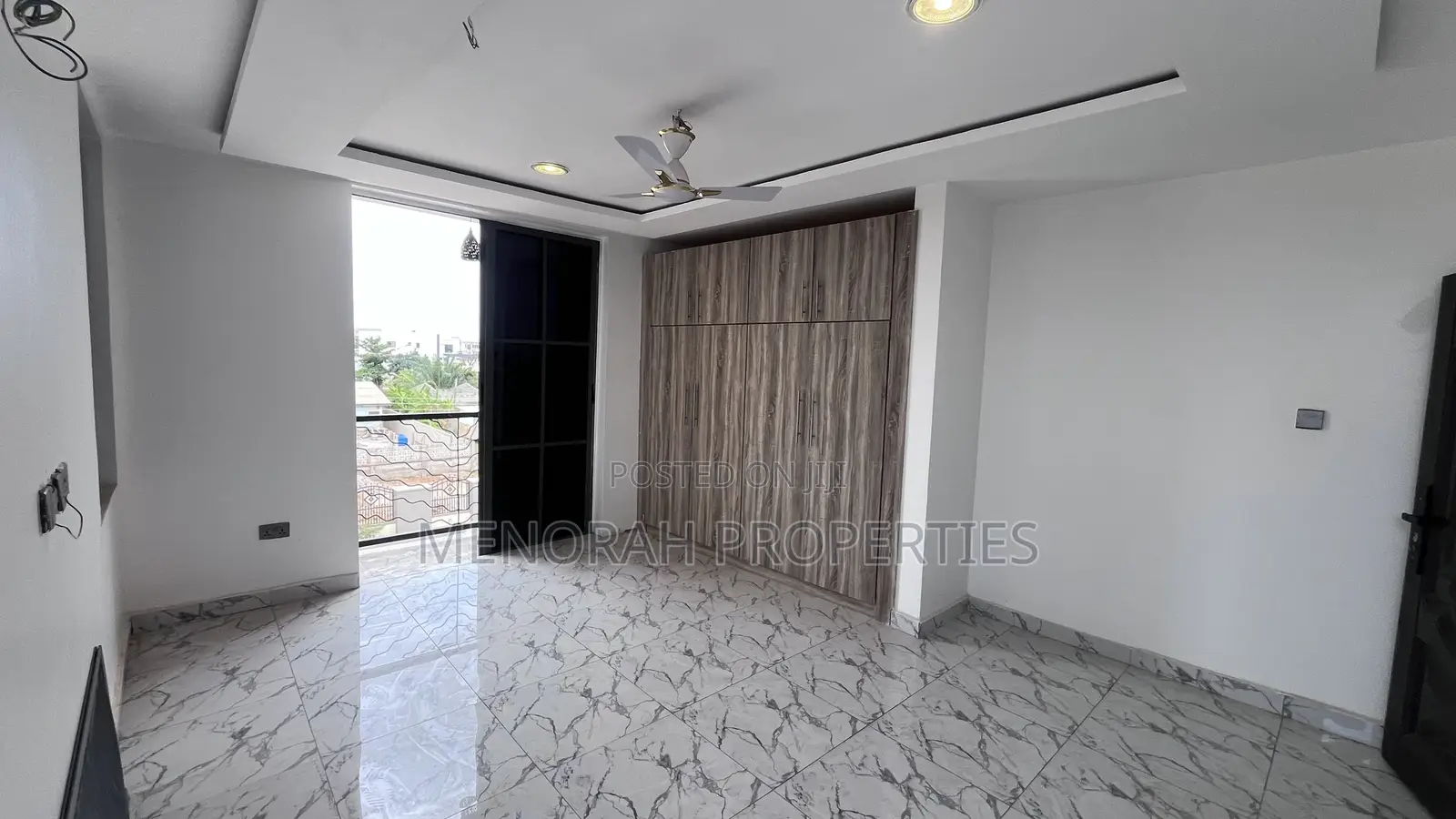 2bdrm Apartment in Lakeside for rent
