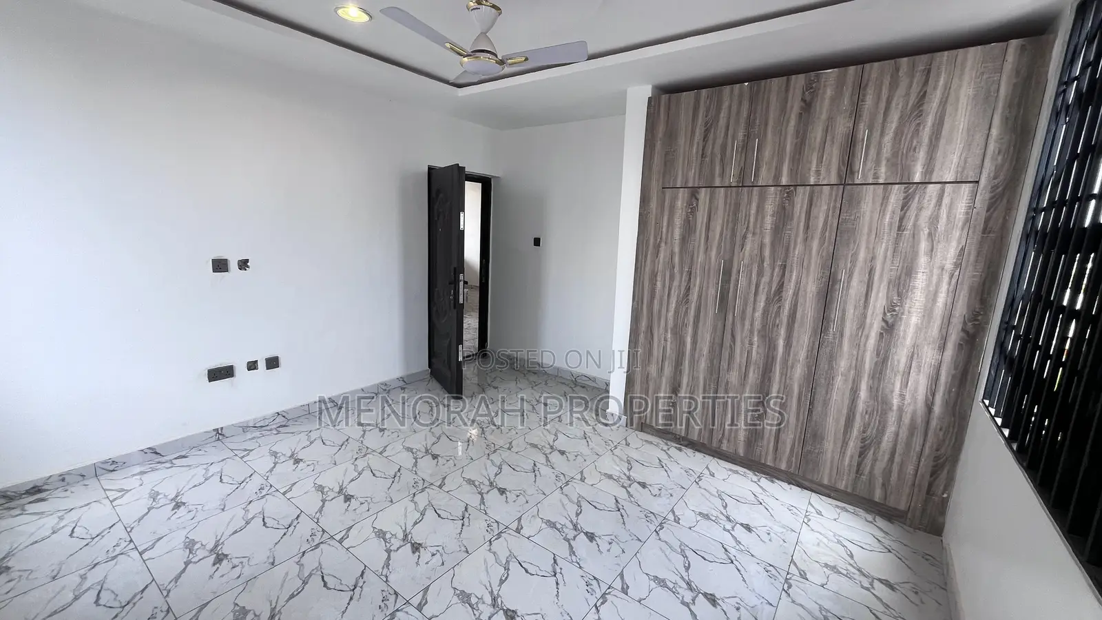2bdrm Apartment in Lakeside for rent