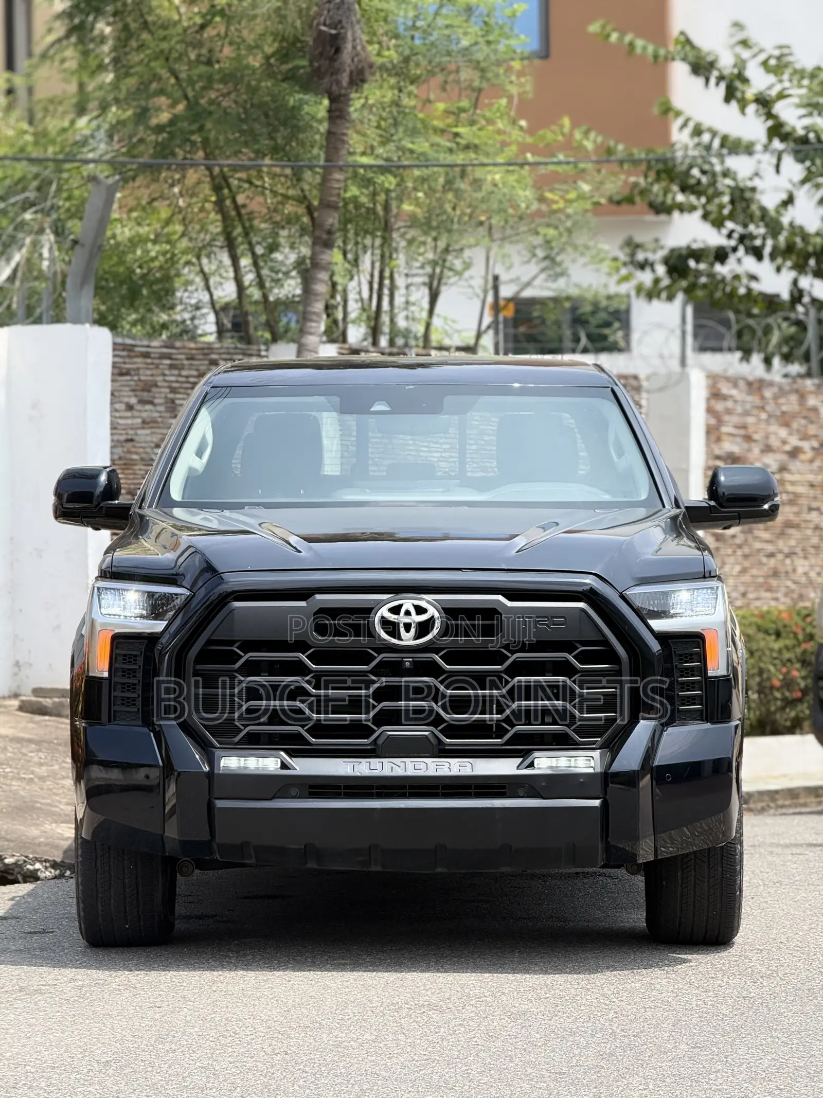Toyota Tundra SR5 CrewMax 5.5' Bed 2023 Black