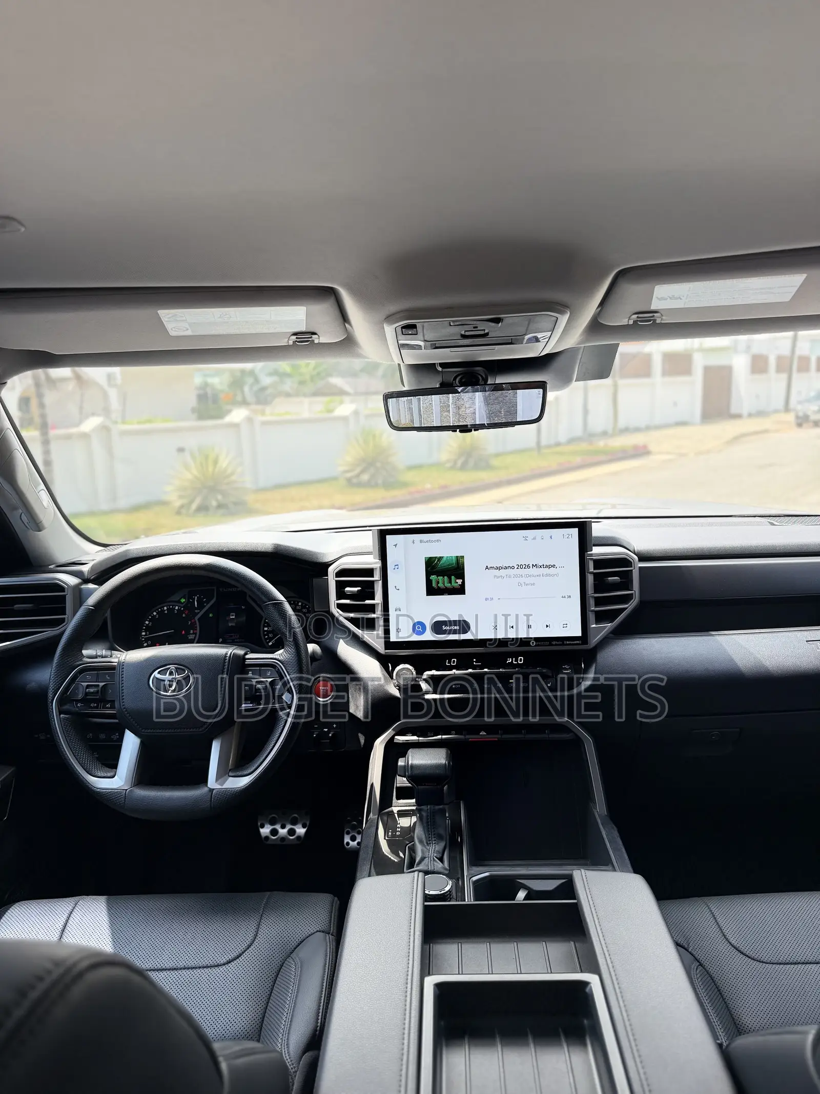 Toyota Tundra SR5 CrewMax 5.5' Bed 2023 Black