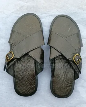 Men’s Comfortable Designer Slides – Premium Quality