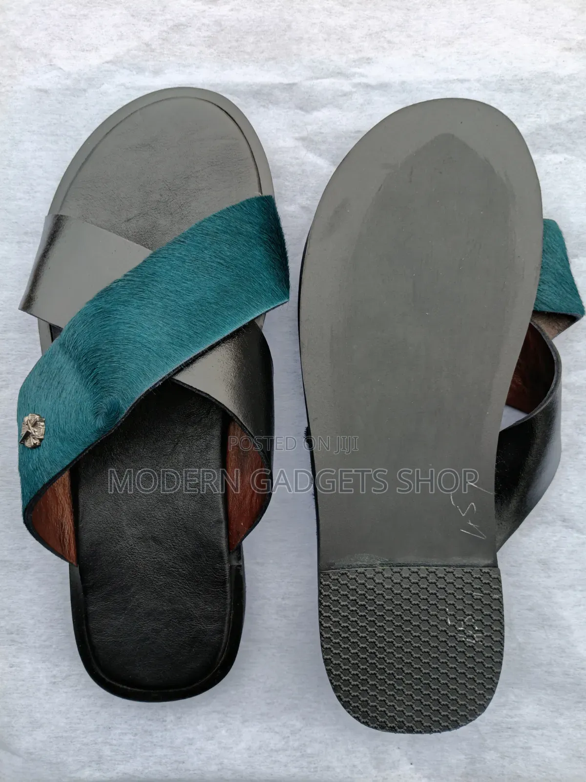 Men’s Comfortable Designer Slides – Premium Quality