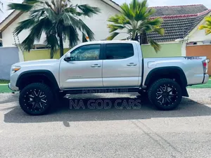 Toyota Tacoma 2022 Brown