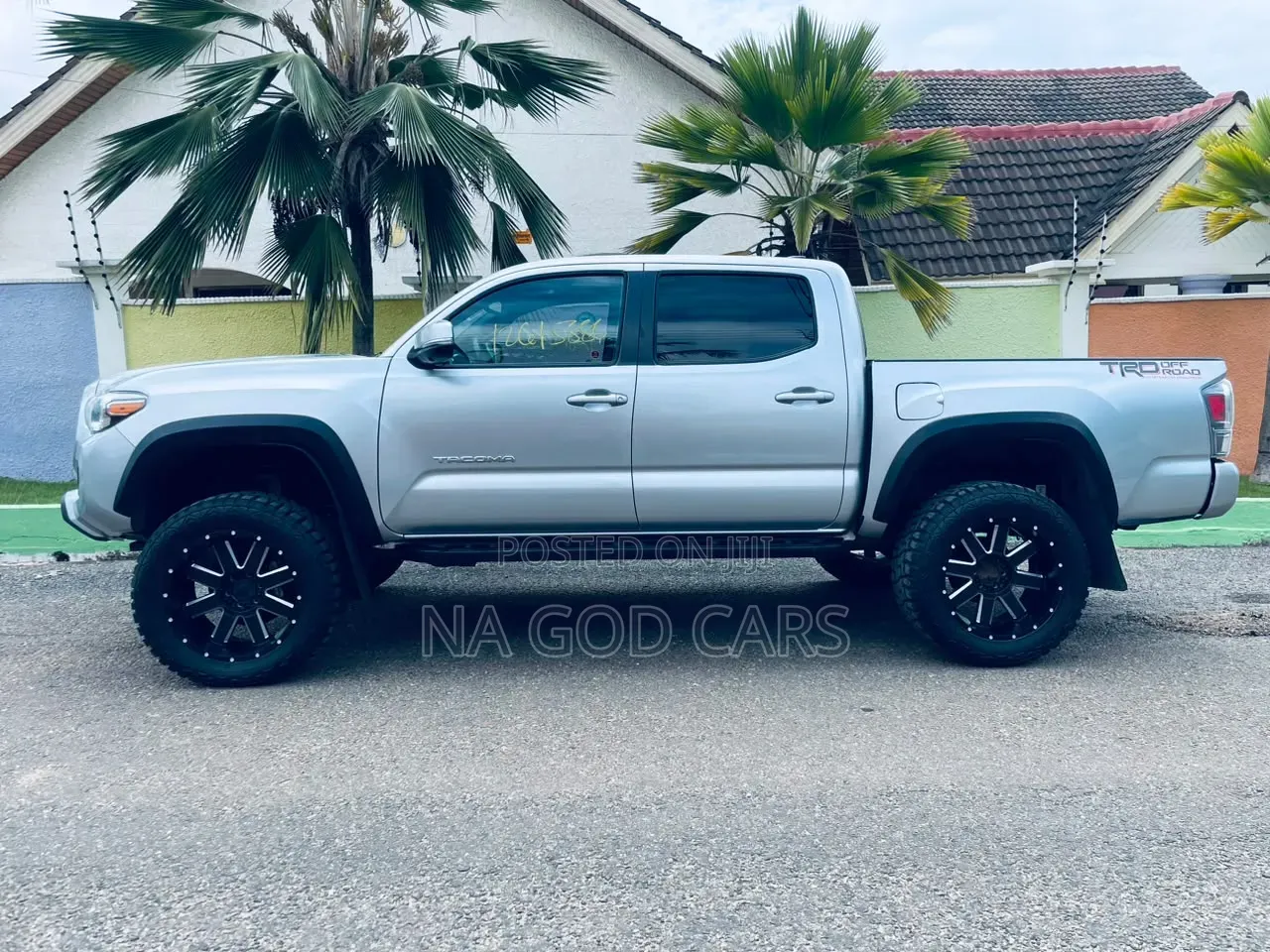 Toyota Tacoma 2022 Brown