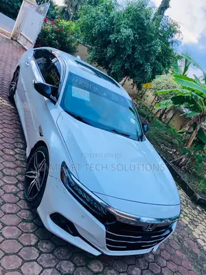 Honda Accord Touring 2.0T 2021 White