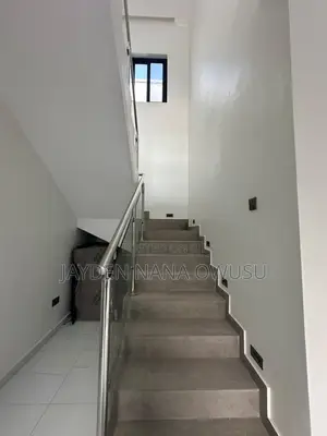 4bdrm House in Sakumono Estate for sale