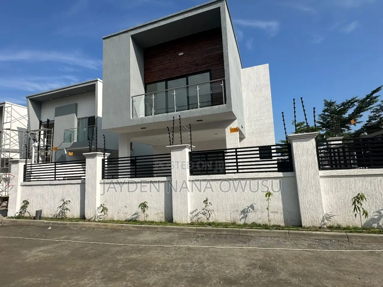 4bdrm House in Sakumono Estate for sale