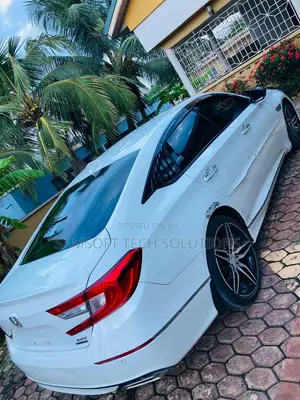 Honda Accord Touring 2.0T 2021 White