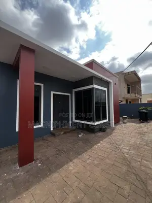 3bdrm House in Lakeside, Ashaley Botwe for sale
