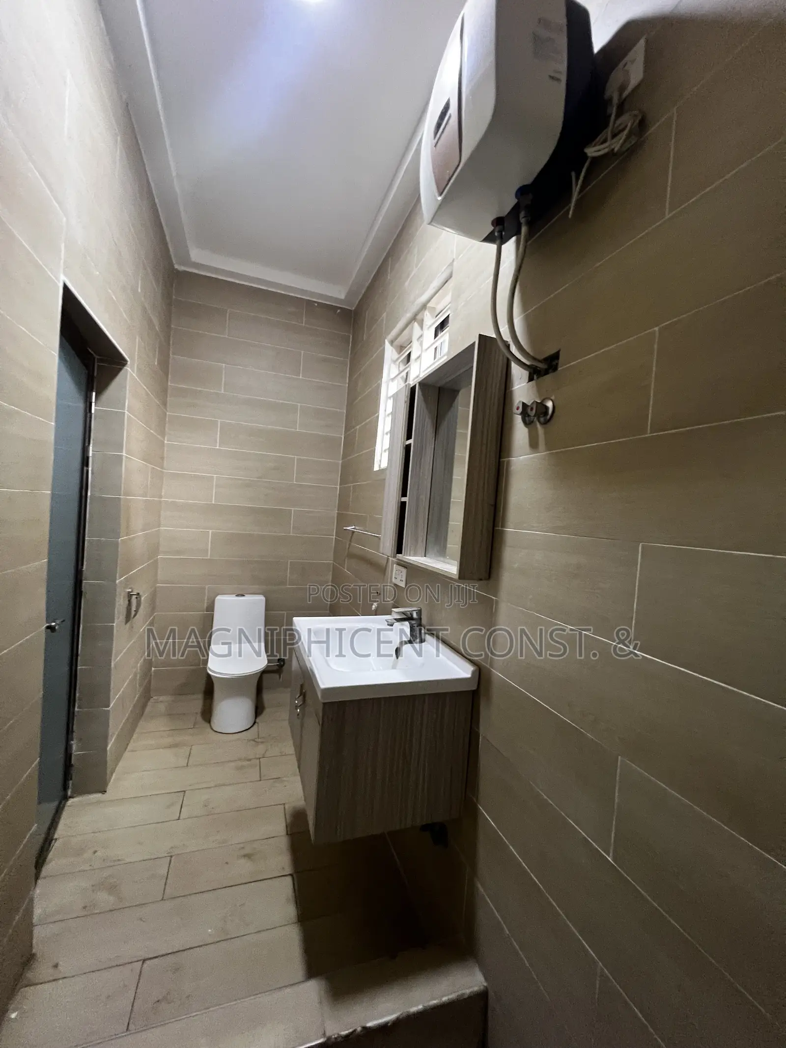 3bdrm House in Lakeside, Ashaley Botwe for sale