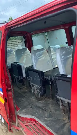Toyota Grand HiAce Aero Storm Edition 3.0 Diesel Turbo 4WD 8-Seater Red