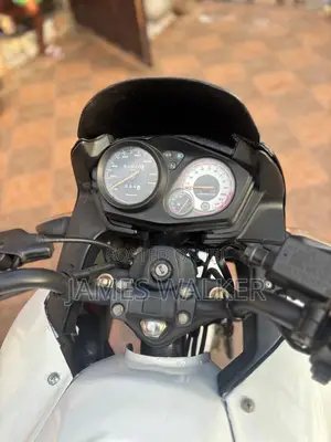 Honda CB 2016 White