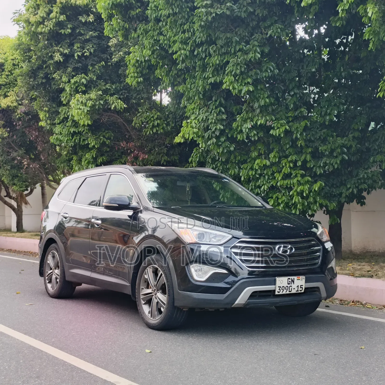 Hyundai Santa Fe Limited w/Saddle Interior 4dr SUV AWD (3.3L 6cyl 6A)