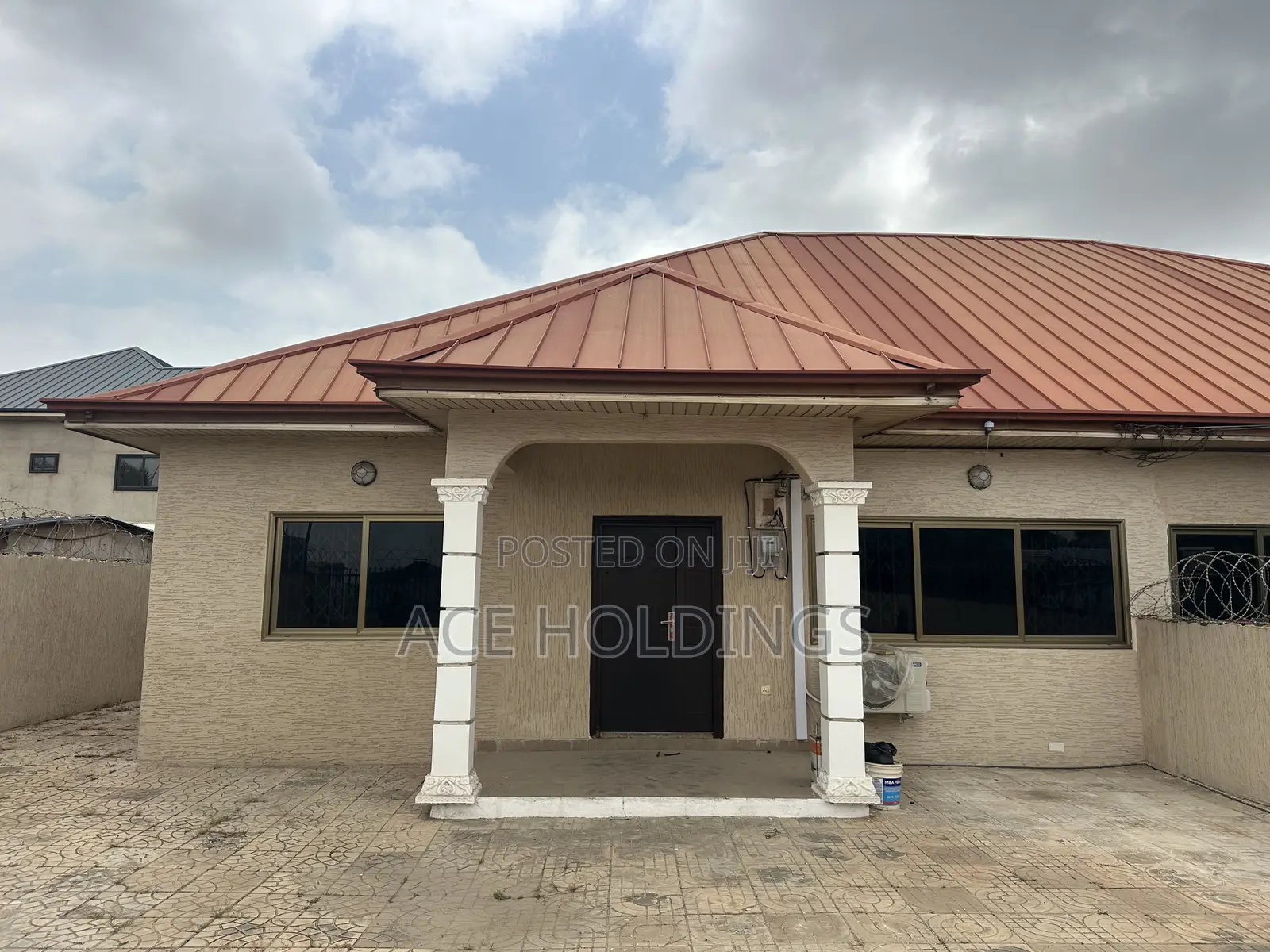 3bdrm Bungalow in East Legon Hills for rent