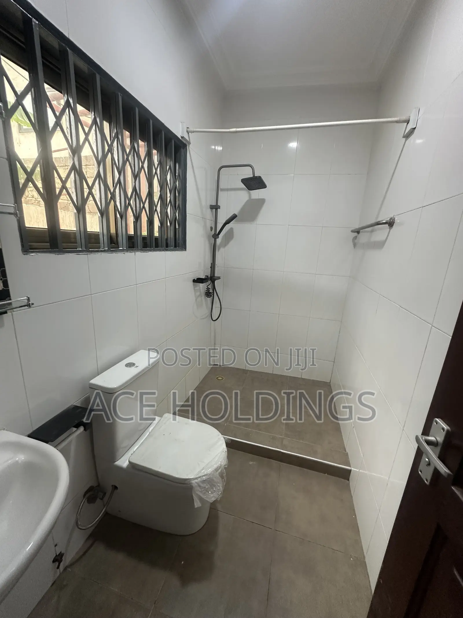 3bdrm Bungalow in East Legon Hills for rent