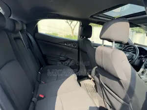 Honda Civic EX Hatchback 2019 Blue