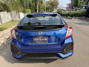 Honda Civic EX Hatchback 2019 Blue