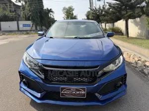 Honda Civic EX Hatchback 2019 Blue