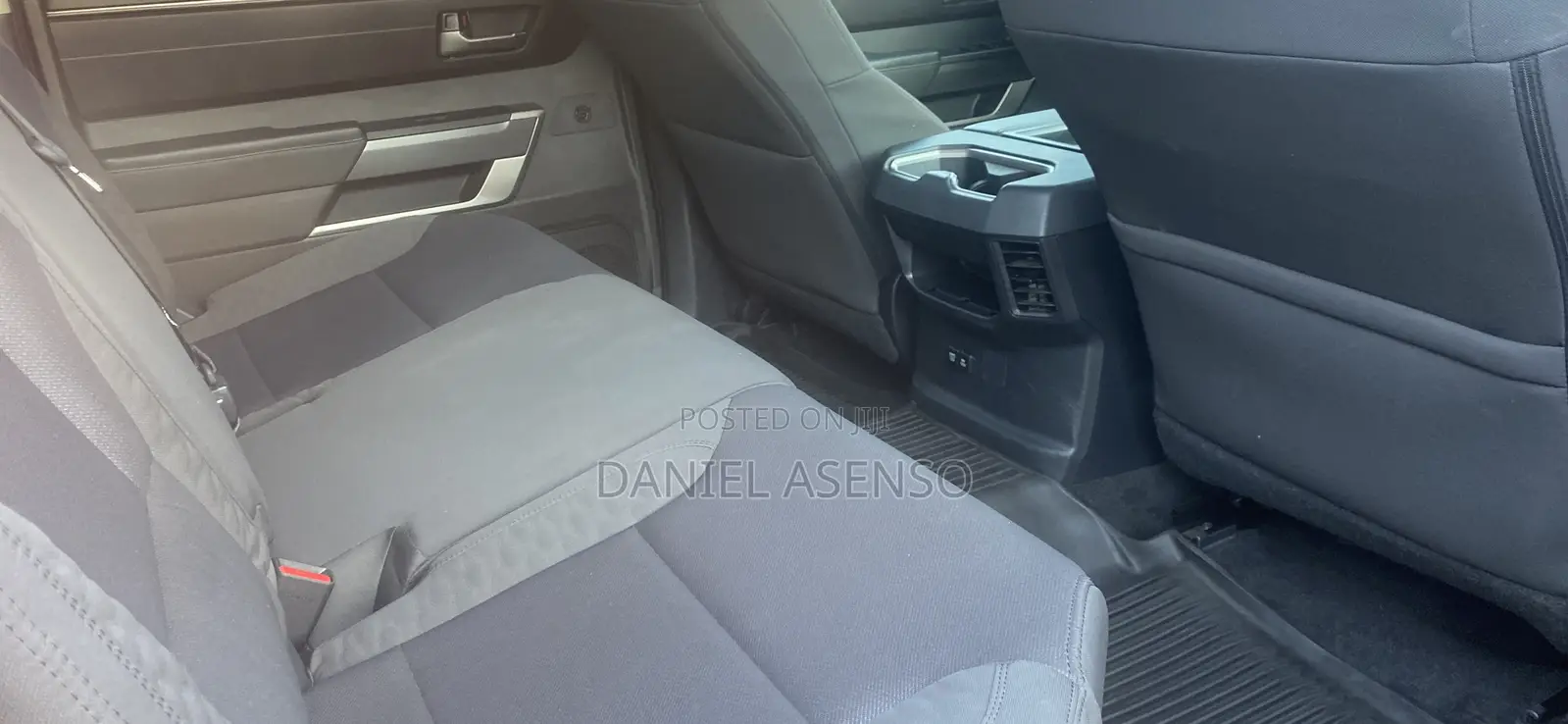Toyota Tundra 2025 Red