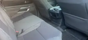 Toyota Tundra 2025 Red