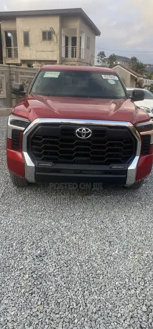Toyota Tundra 2025 Red