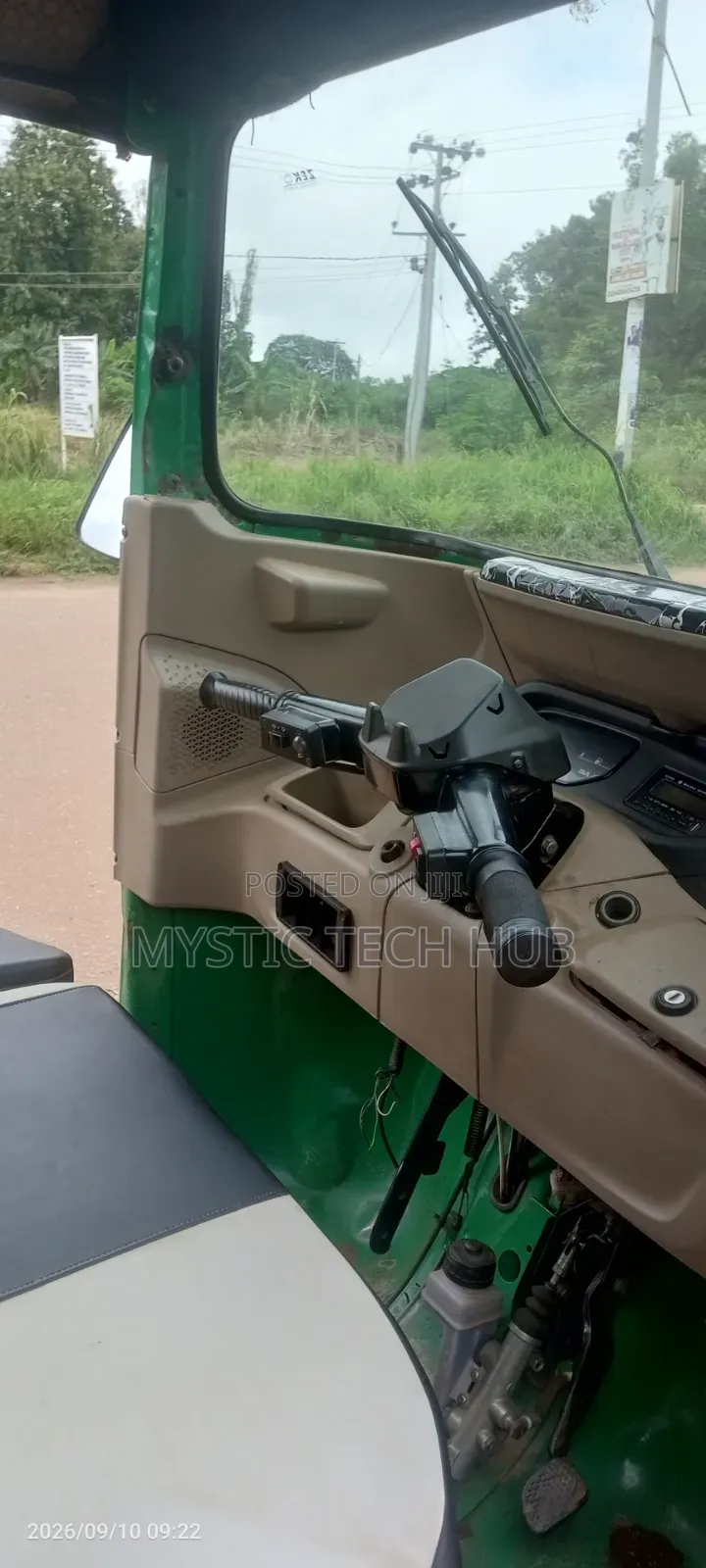 Bajaj RE 2025 Green