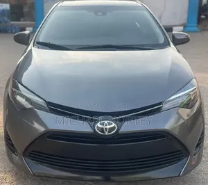 Toyota Corolla LE (1.8L 4cyl 2A) 2018 Gray