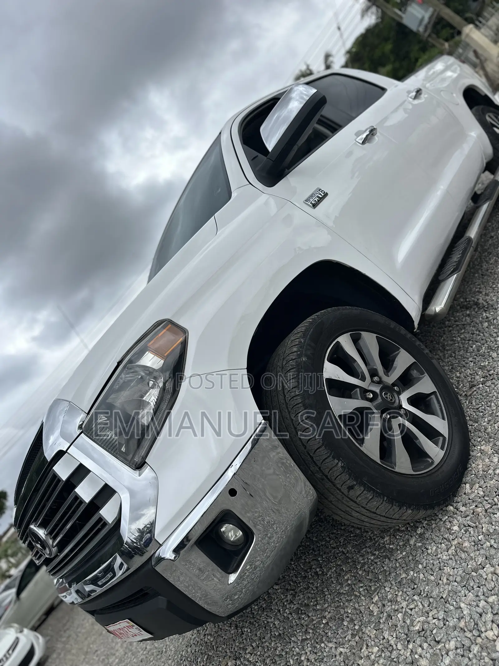 Toyota Tundra Limited 5.7L V8 4x2 Double Cab 6.6 ft. box 145.7 in. WB