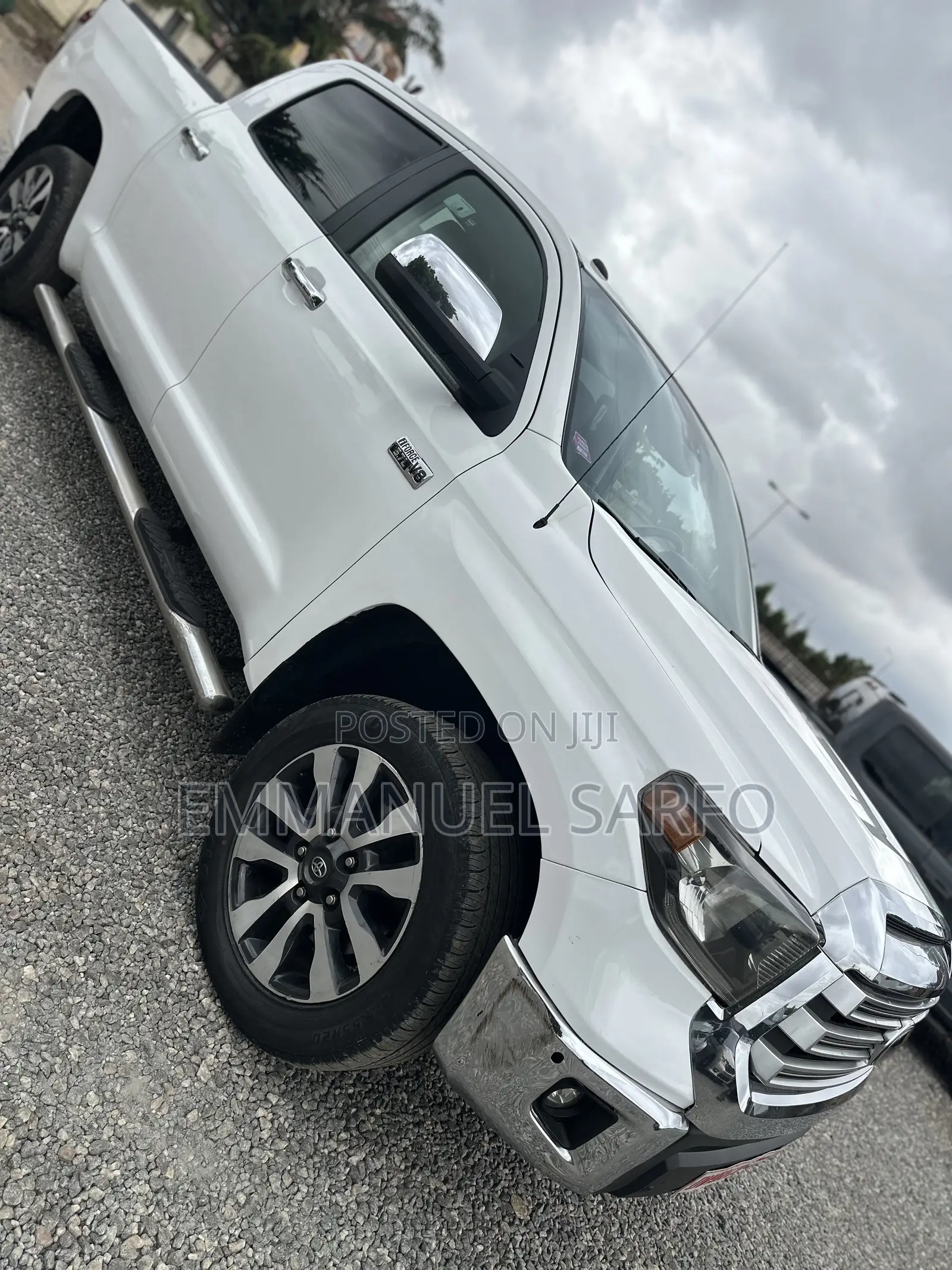 Toyota Tundra Limited 5.7L V8 4x2 Double Cab 6.6 ft. box 145.7 in. WB