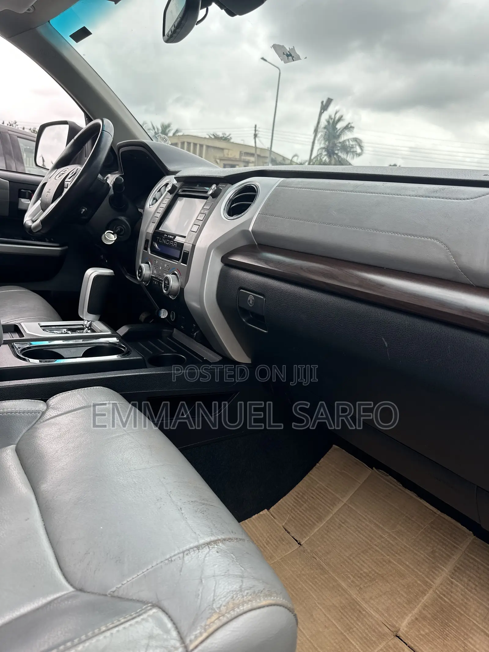 Toyota Tundra Limited 5.7L V8 4x2 Double Cab 6.6 ft. box 145.7 in. WB