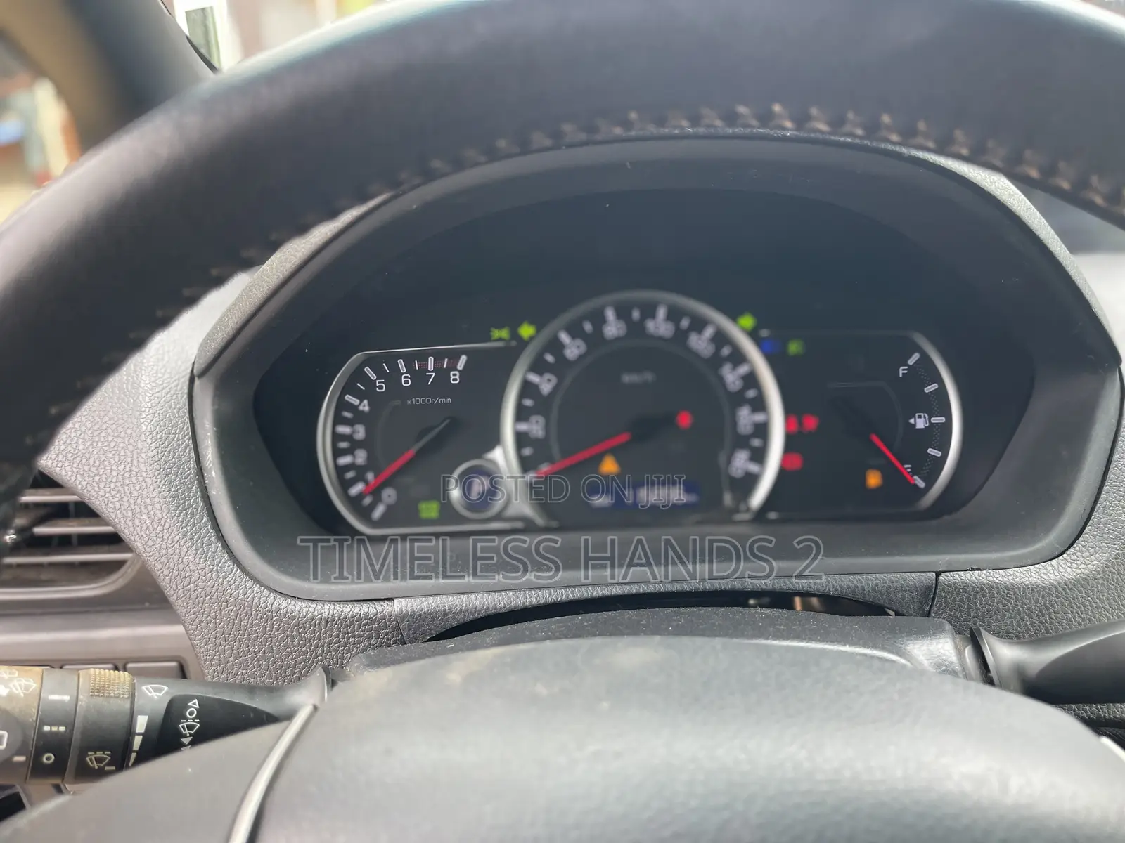 Toyota Voxy V 2WD 7-Seater 2015 Ivory