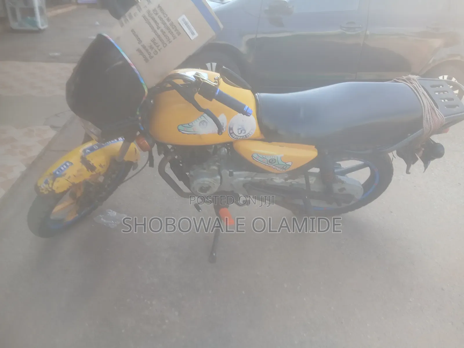 Bajaj Boxer 2022 Yellow