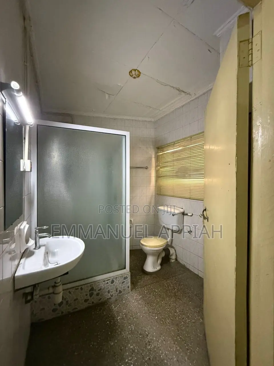 5bdrm House in Kasoa for sale