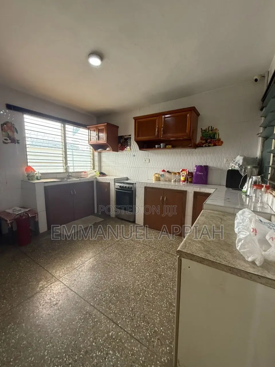 5bdrm House in Kasoa for sale
