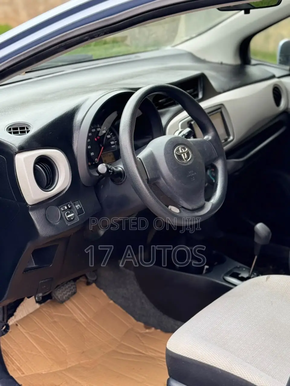 Toyota Vitz 1.0 FWD 3dr 2013 Blue