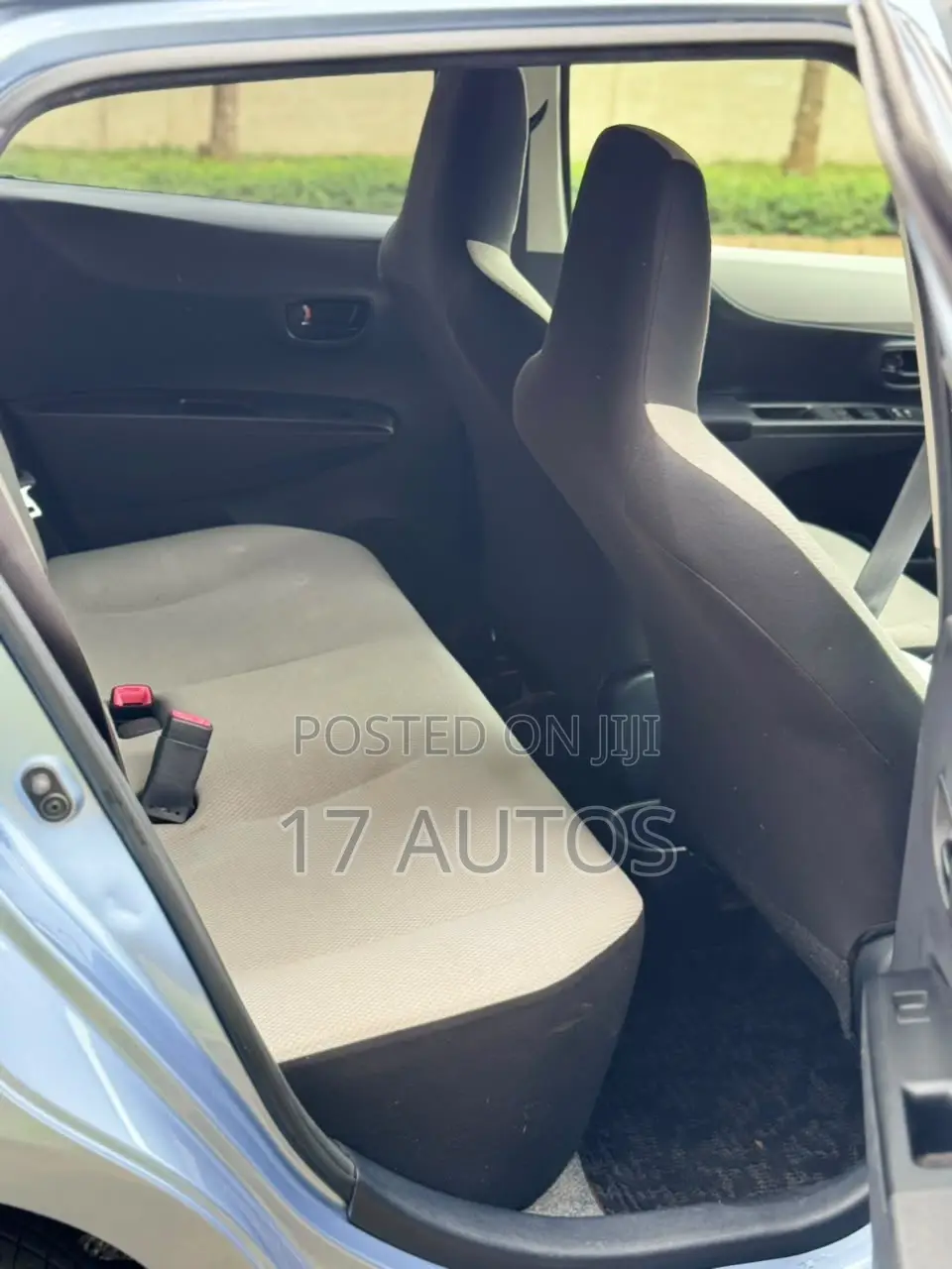 Toyota Vitz 1.0 FWD 3dr 2013 Blue