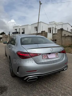 Mercedes-Benz C300 2024 Silver