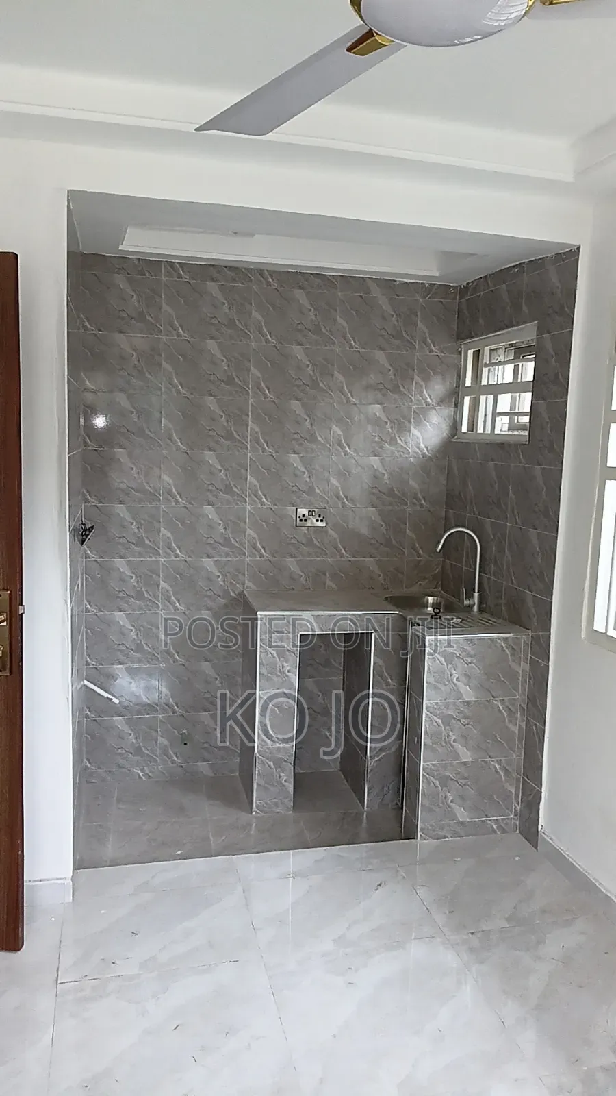 1bdrm House in School Junction for rent