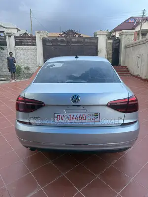 Volkswagen Passat 2.0T S 2018 Silver