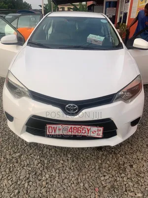 Toyota Corolla LE 4dr Sedan (1.8L 4cyl CVT) 2016 White