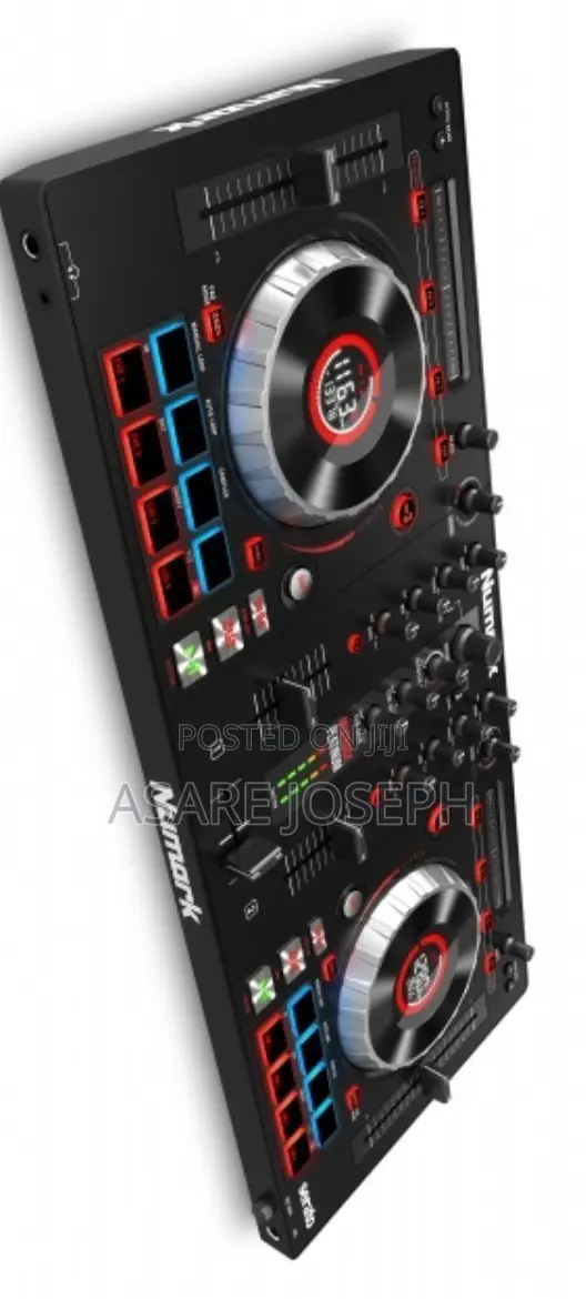 Numark Mixtrack Platinum