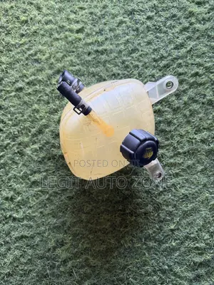 Mitsubishi Outlander 2022,2023,2024,2025,2026, Reservoir Bottle