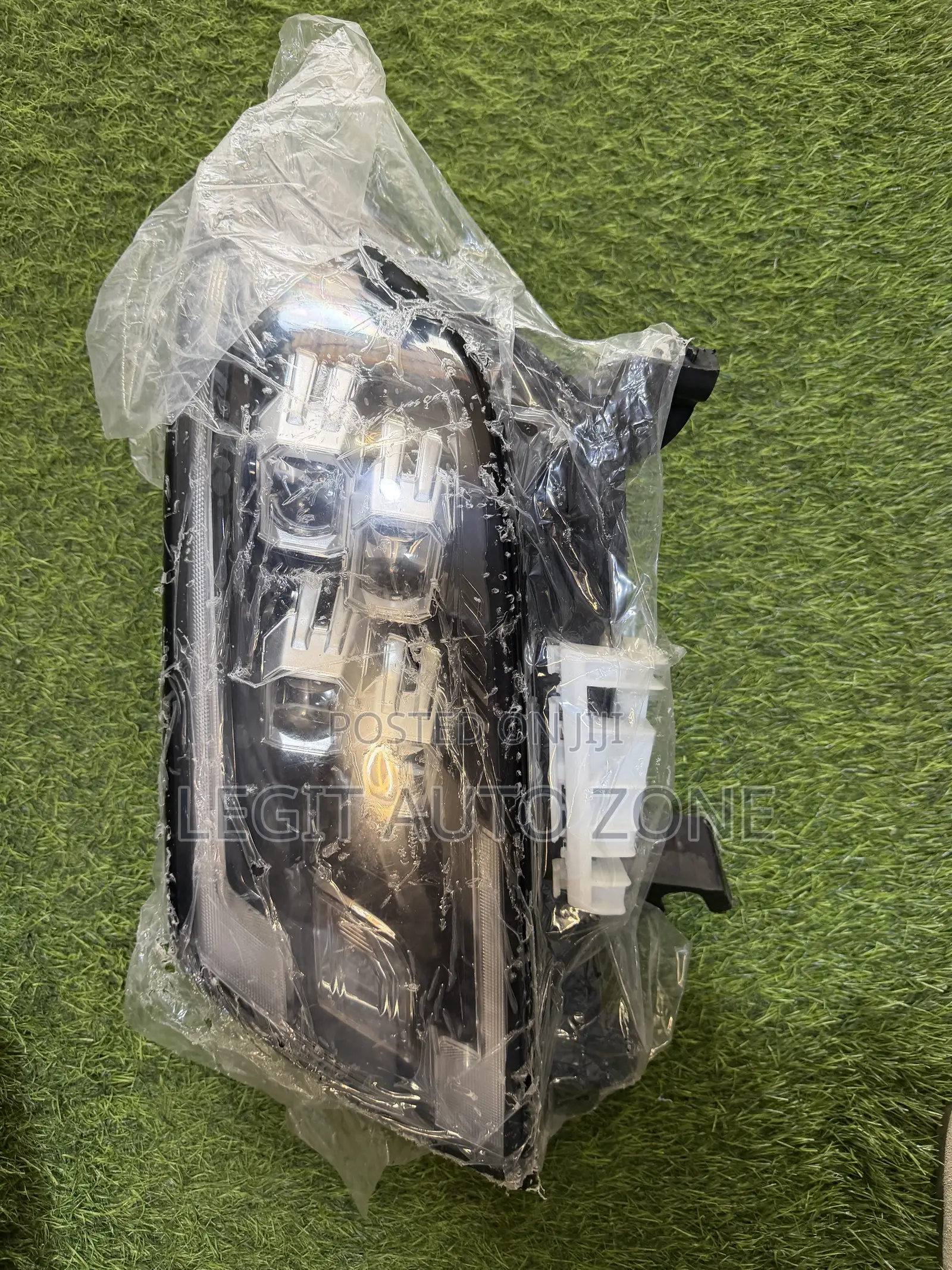 Nissan Navara 2020,2021,2019,2022, LED Headlights Available
