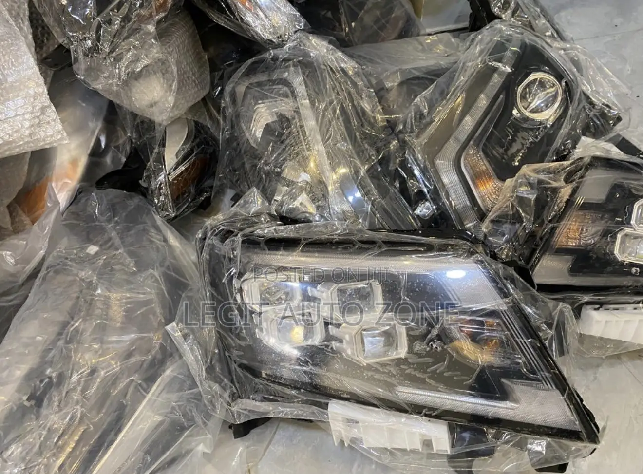 Nissan Navara 2020,2021,2019,2022, LED Headlights Available